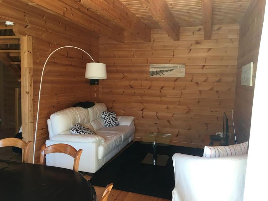 Charmante Maison En Bois Proche *
